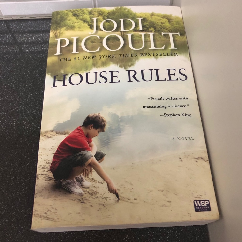😎📚 3/$18 House Rules by Jodi Picoult